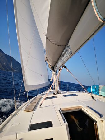 Bavaria C45 | Red Horizon