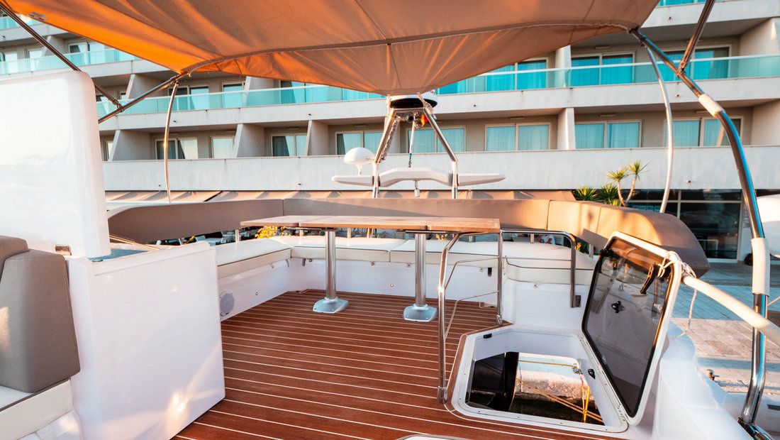 Sessa Fly 47 | Stardust