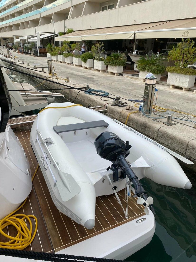 Sessa Fly 47 | Stardust