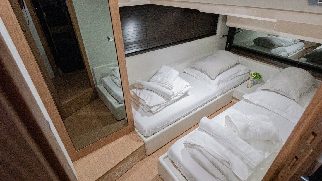 Sessa Fly 47 | Stardust