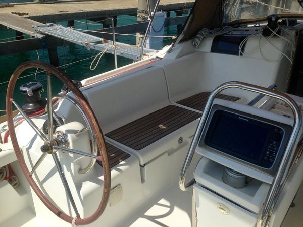 Jeanneau Sun Odyssey 409 | T-Punch