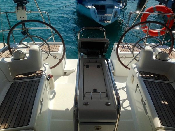 Jeanneau Sun Odyssey 409 | T-Punch