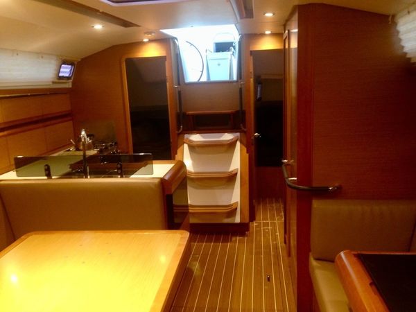 Jeanneau Sun Odyssey 409 | T-Punch