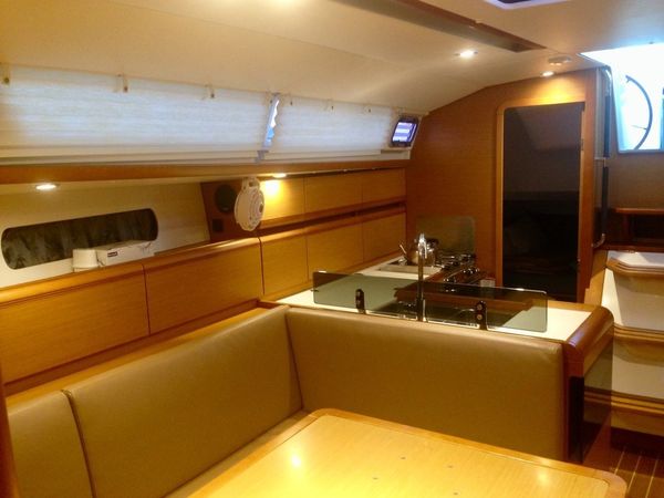 Jeanneau Sun Odyssey 409 | T-Punch