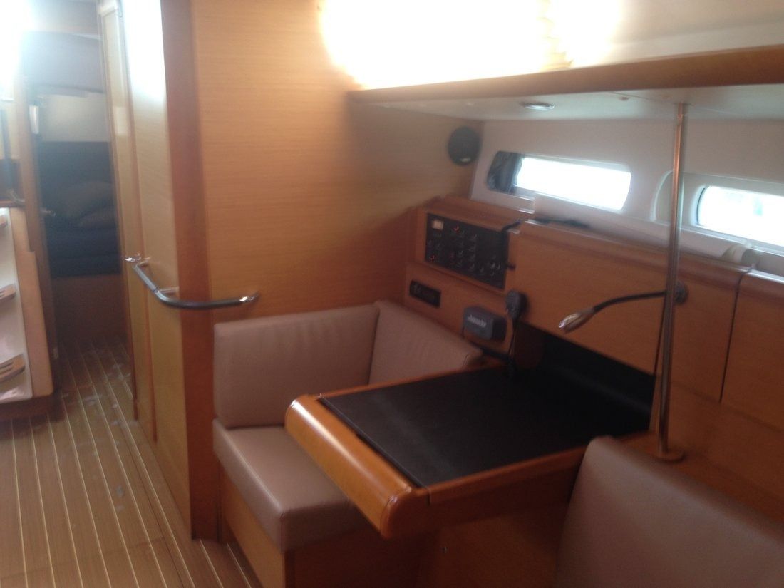 Jeanneau Sun Odyssey 409 | T-Punch
