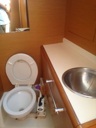 Jeanneau Sun Odyssey 409 | T-Punch