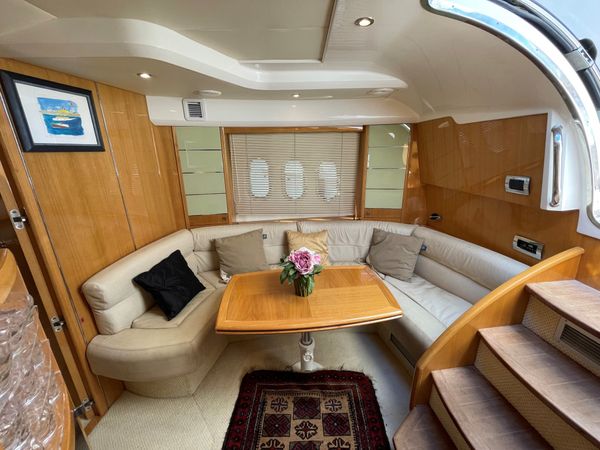 Absolute 39 | Lady M