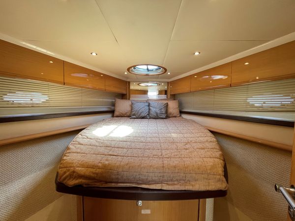 Absolute 39 | Lady M