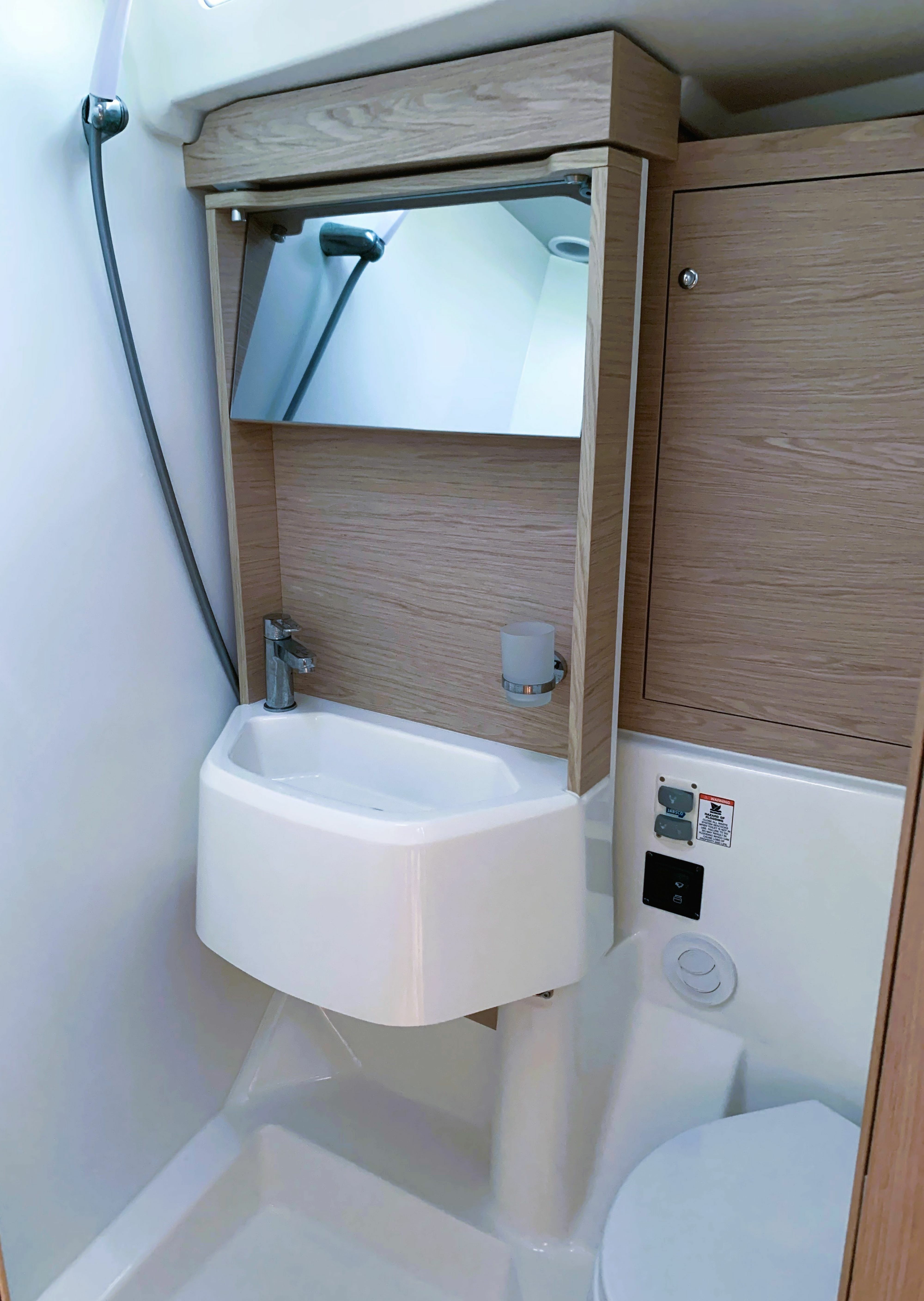 Beneteau Oceanis 51.1 | Avocado