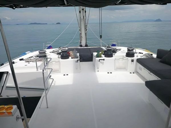 Lagoon 620 | Six Degrees