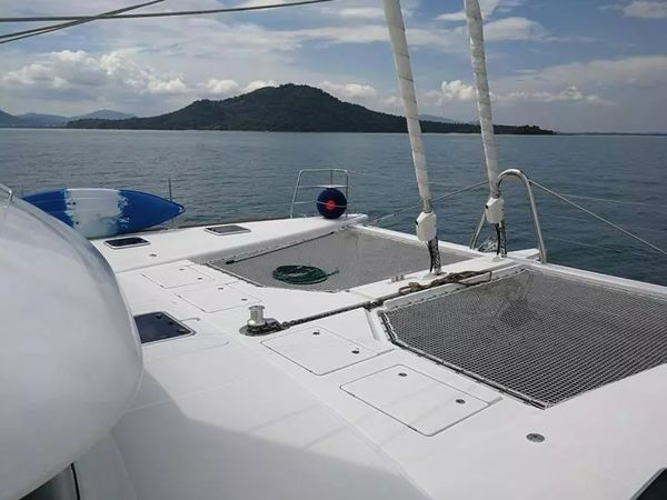 Lagoon 620 | Six Degrees