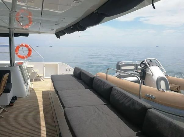 Lagoon 620 | Six Degrees