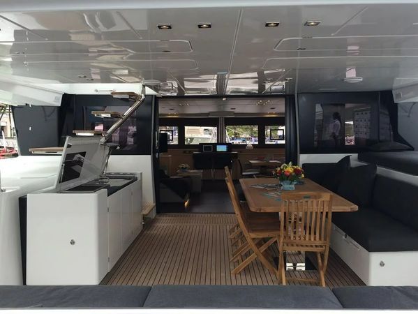 Lagoon 620 | Six Degrees