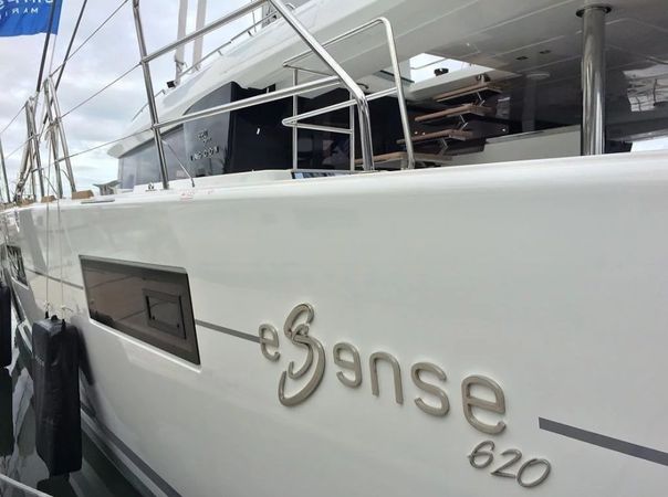 Lagoon 620 | Six Degrees