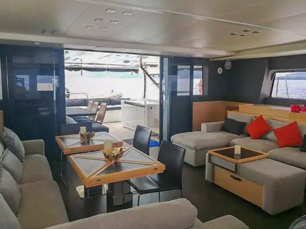 Lagoon 620 | Six Degrees