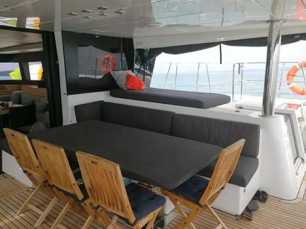 Lagoon 620 | Six Degrees