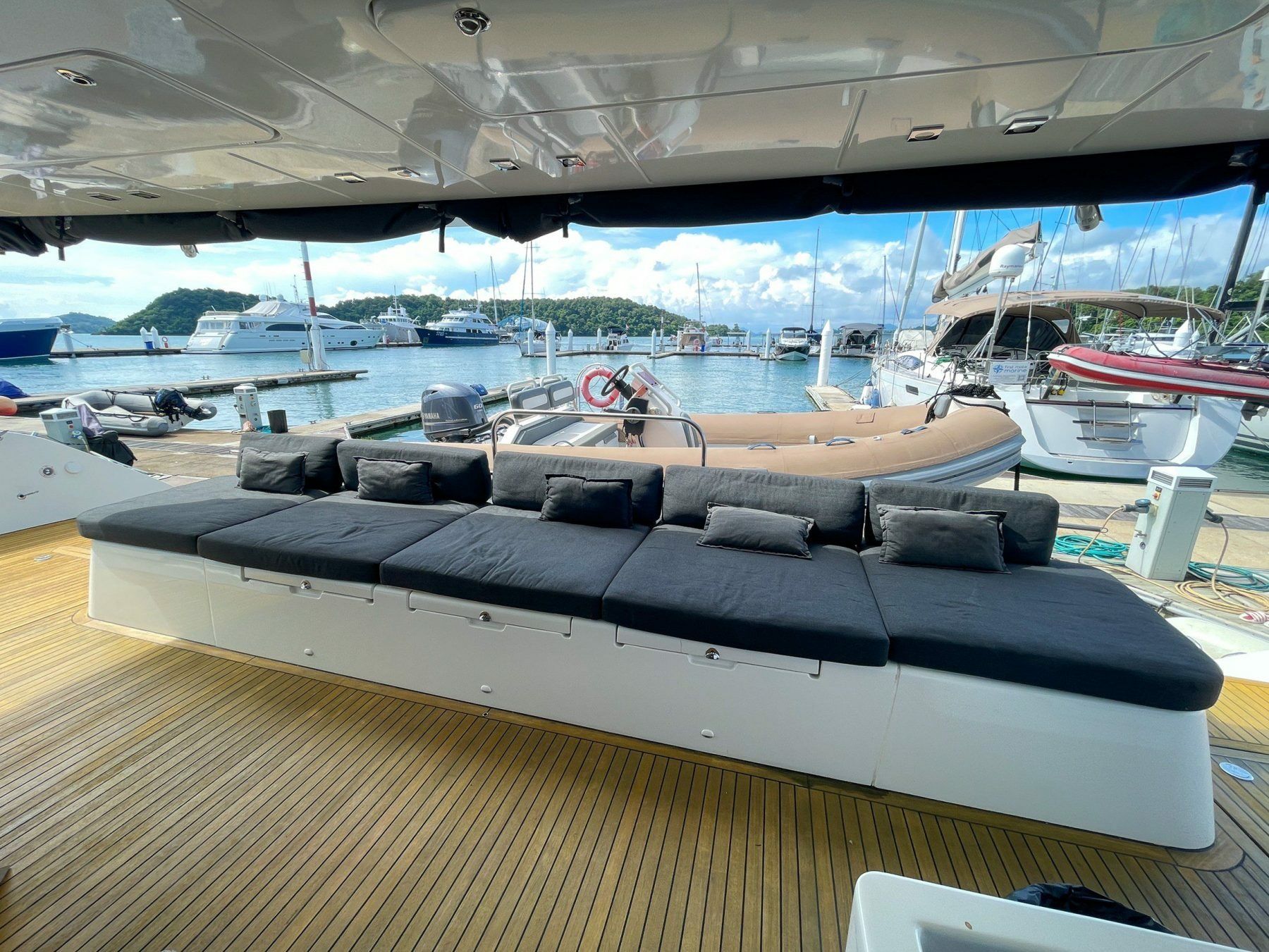 Lagoon 620 | Six Degrees