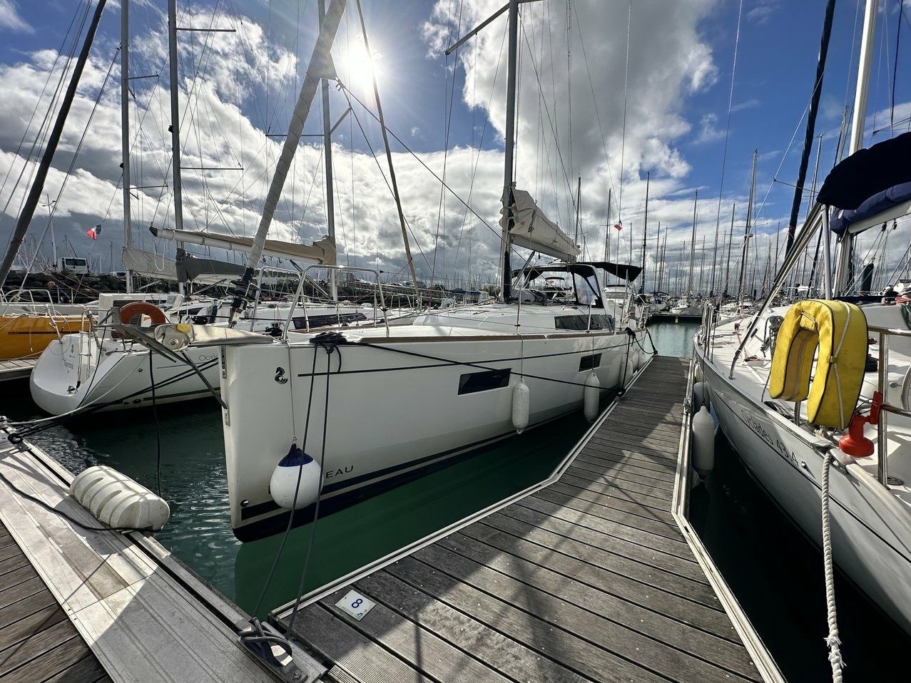 Beneteau Oceanis 38 | Delfino
