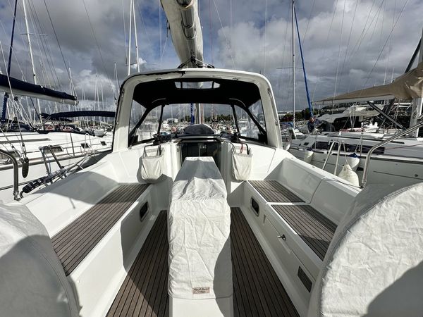 Beneteau Oceanis 38 | Delfino