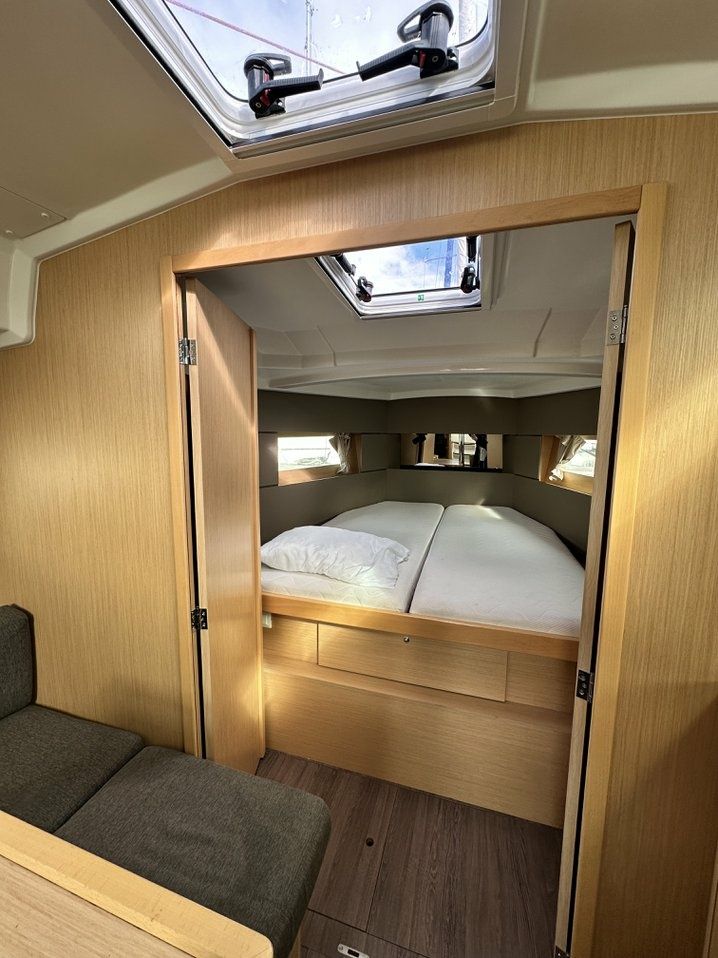 Beneteau Oceanis 38 | Delfino