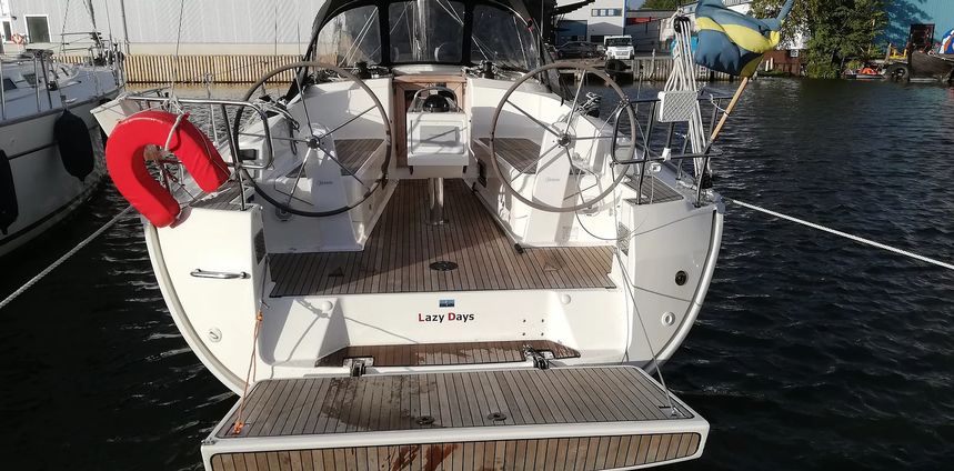 Bavaria Cruiser 37 | Lazy Days