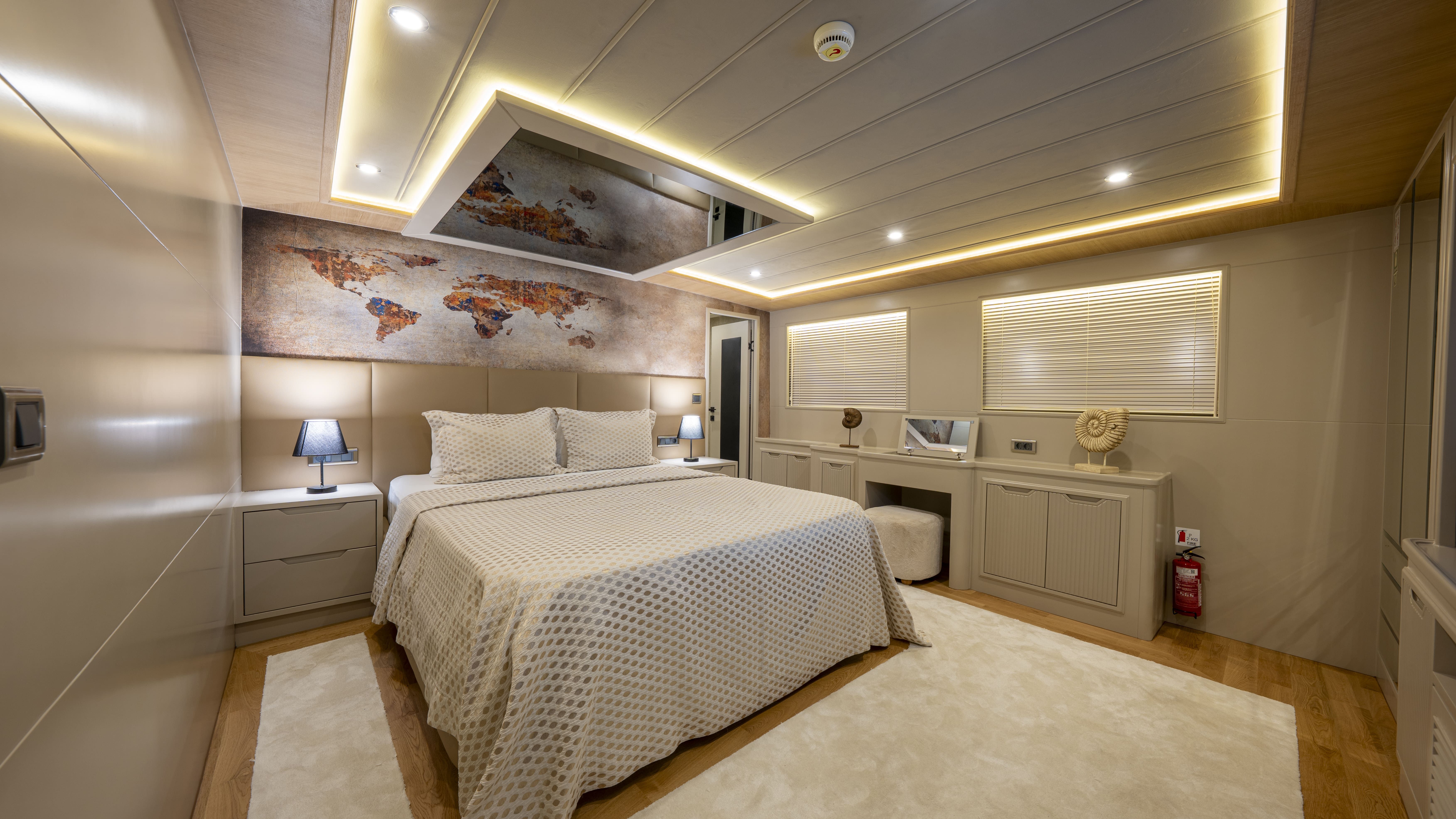 Trawler F | Simay F