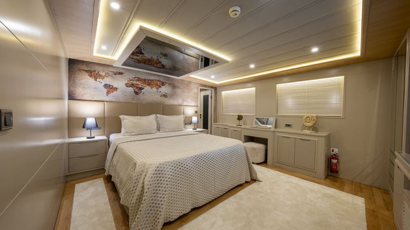 Trawler F | Simay F