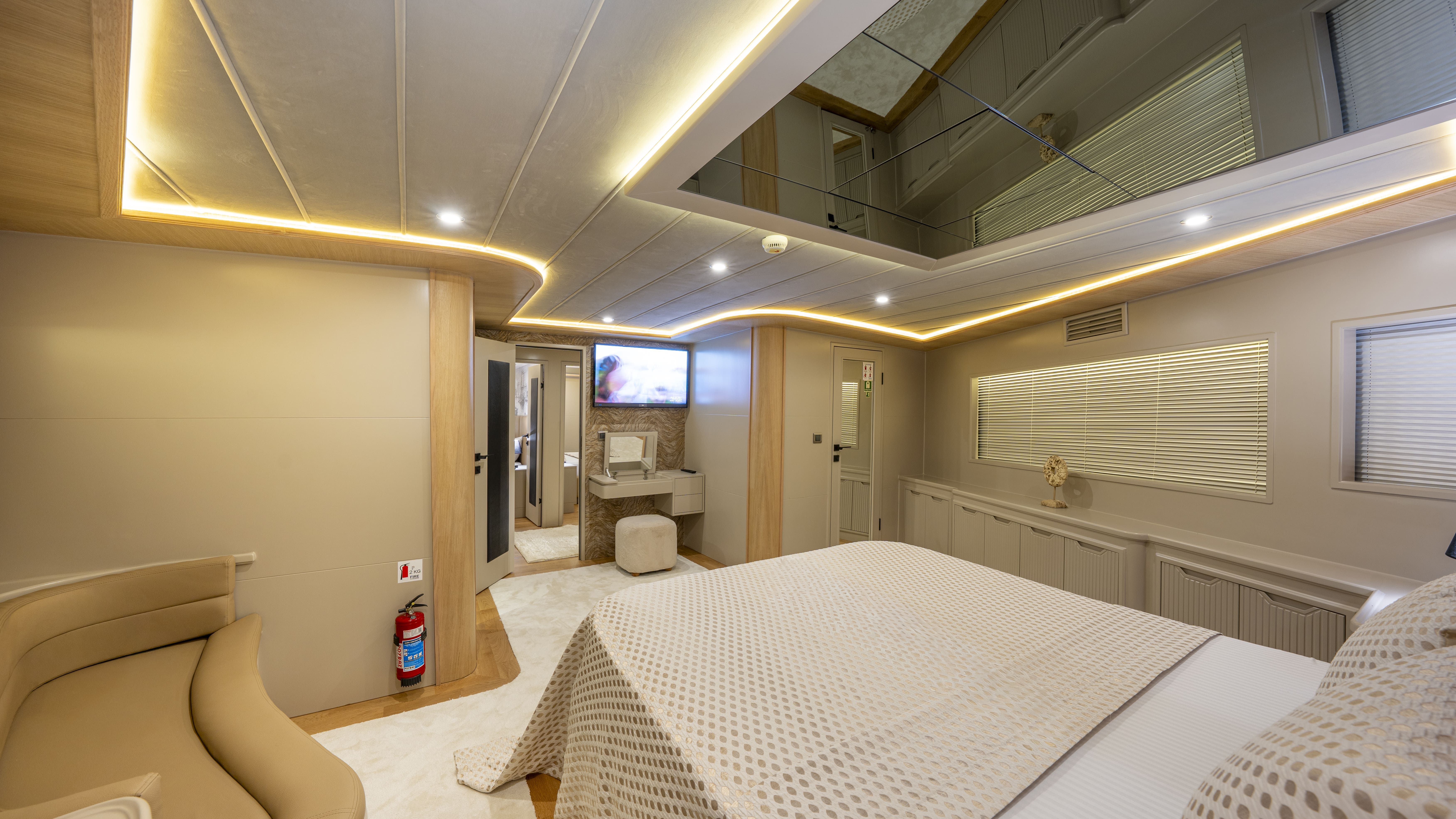 Trawler F | Simay F