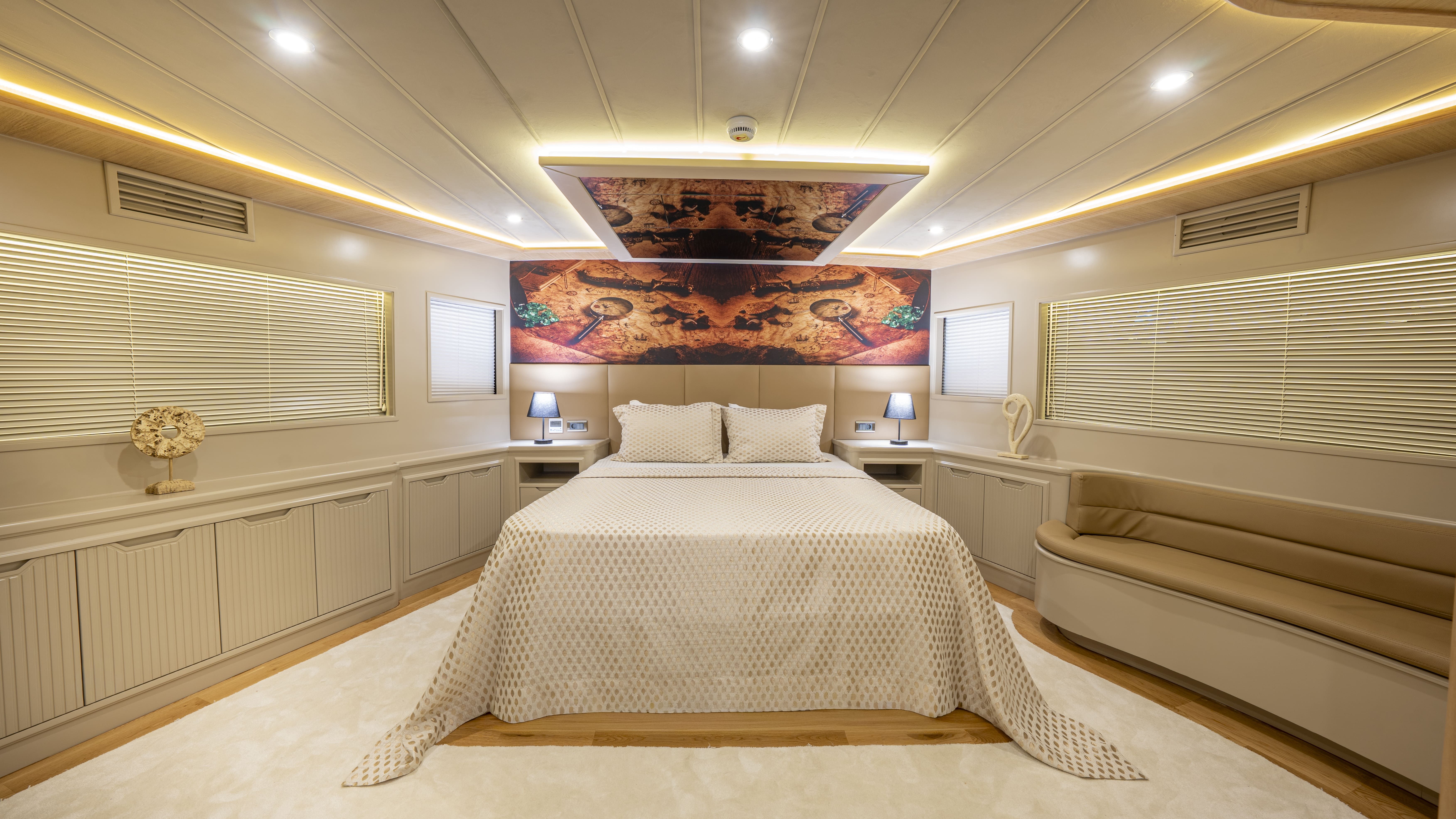 Trawler F | Simay F