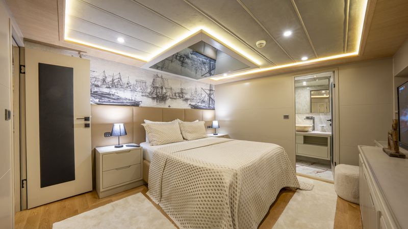 Trawler F | Simay F