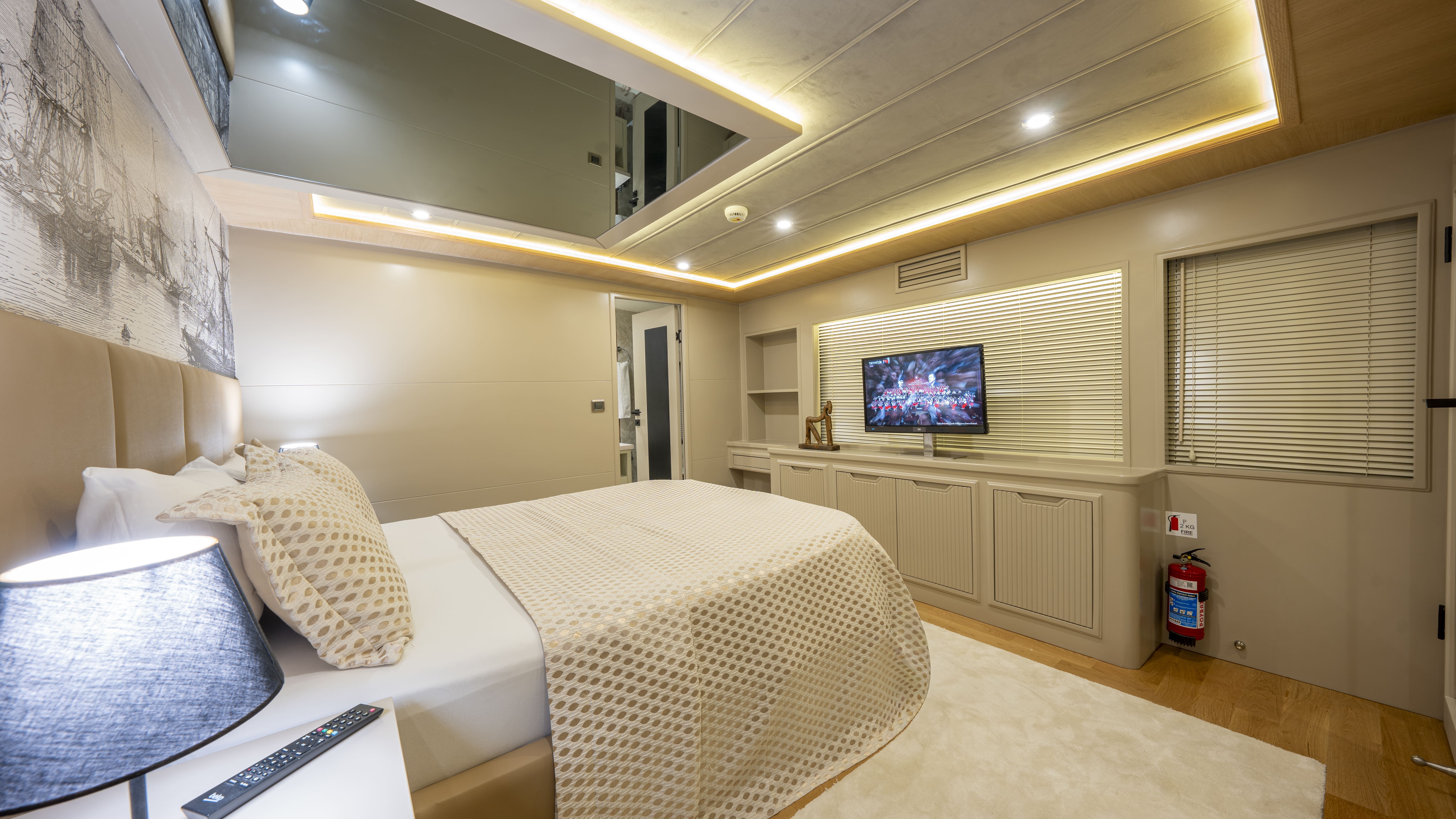 Trawler F | Simay F