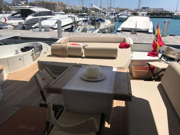 Azimut 68 | Zipizape