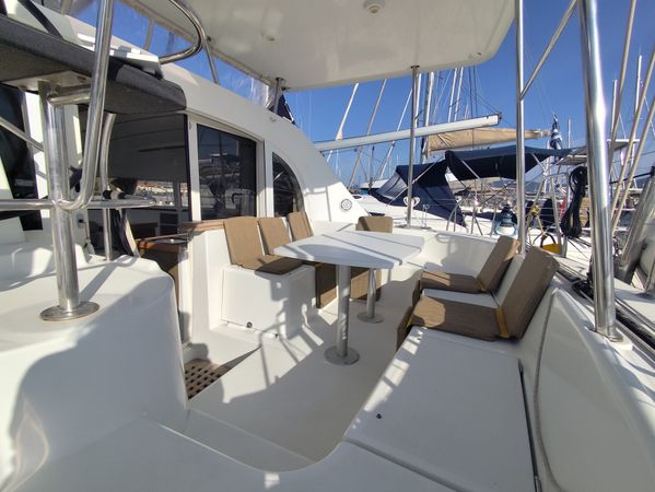 Lagoon 380 S2 | Whooper