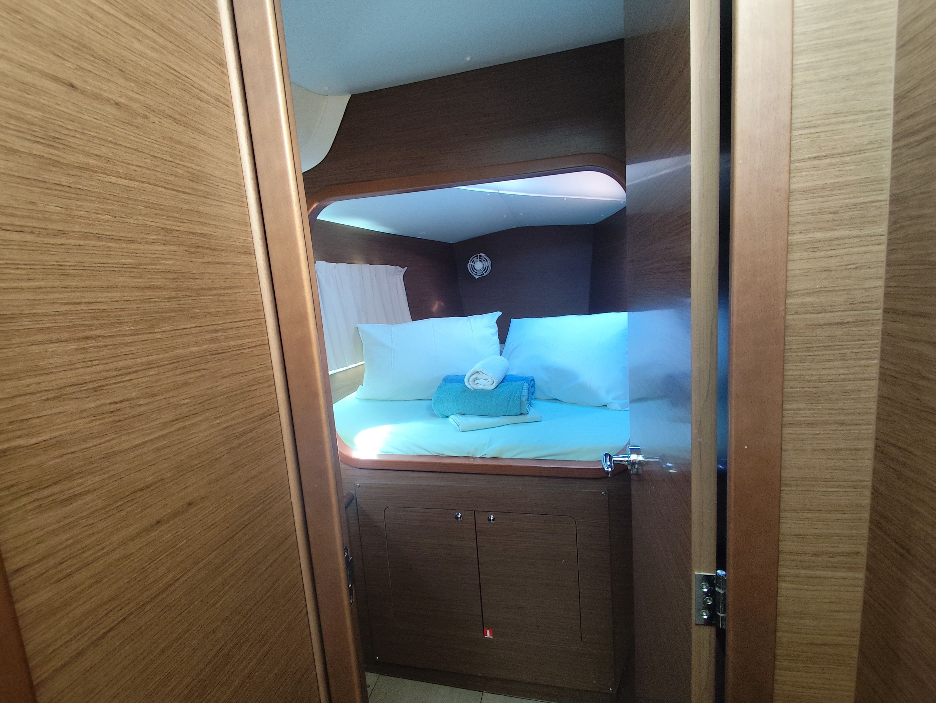 Lagoon 380 S2 | Whooper