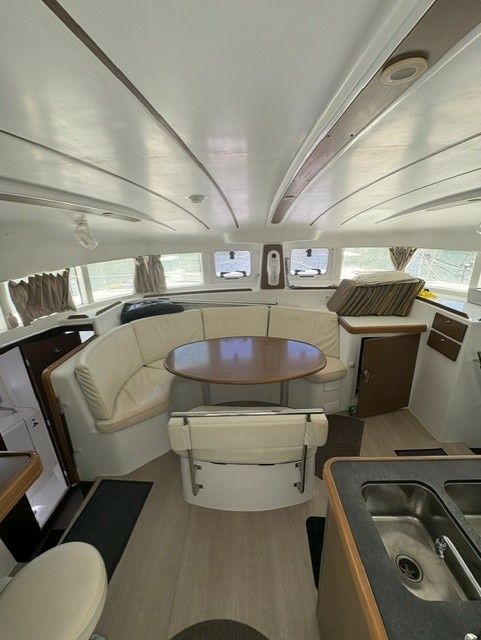 Lagoon 380 S2 | Whooper