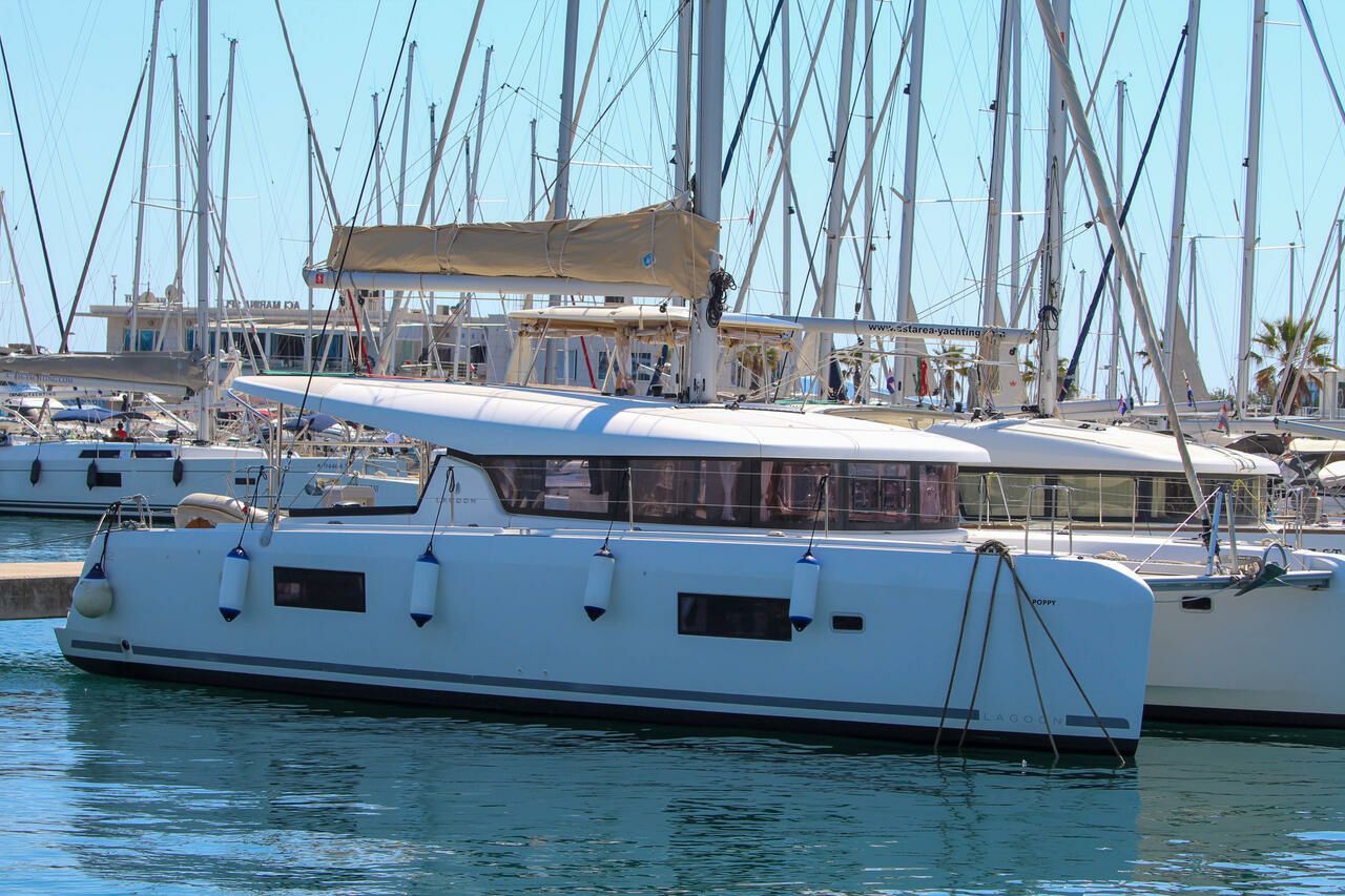Lagoon 42 | Poppy