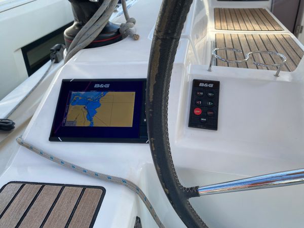 Beneteau Oceanis 41.1 | Moorhen