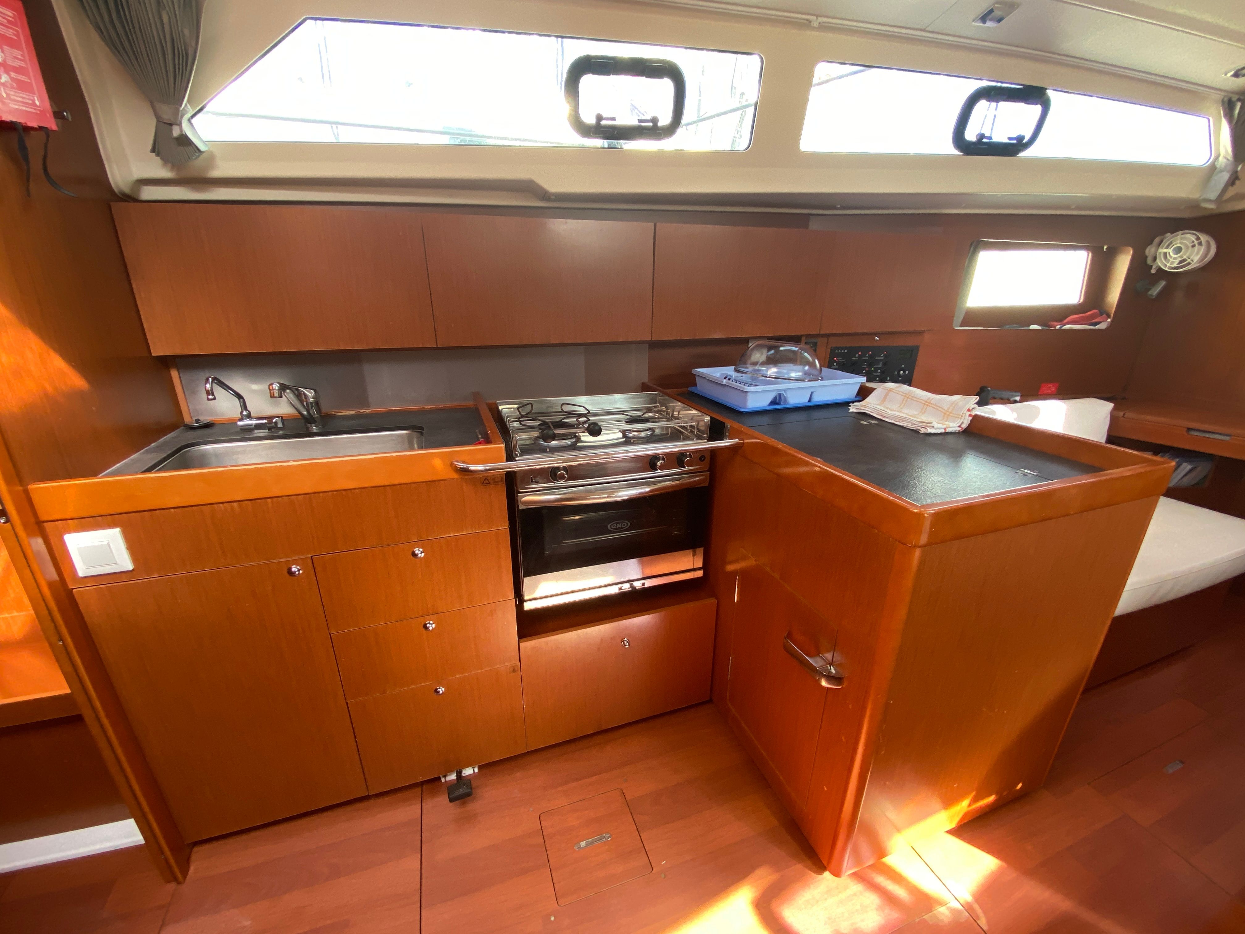 Beneteau Oceanis 41.1 | Moorhen