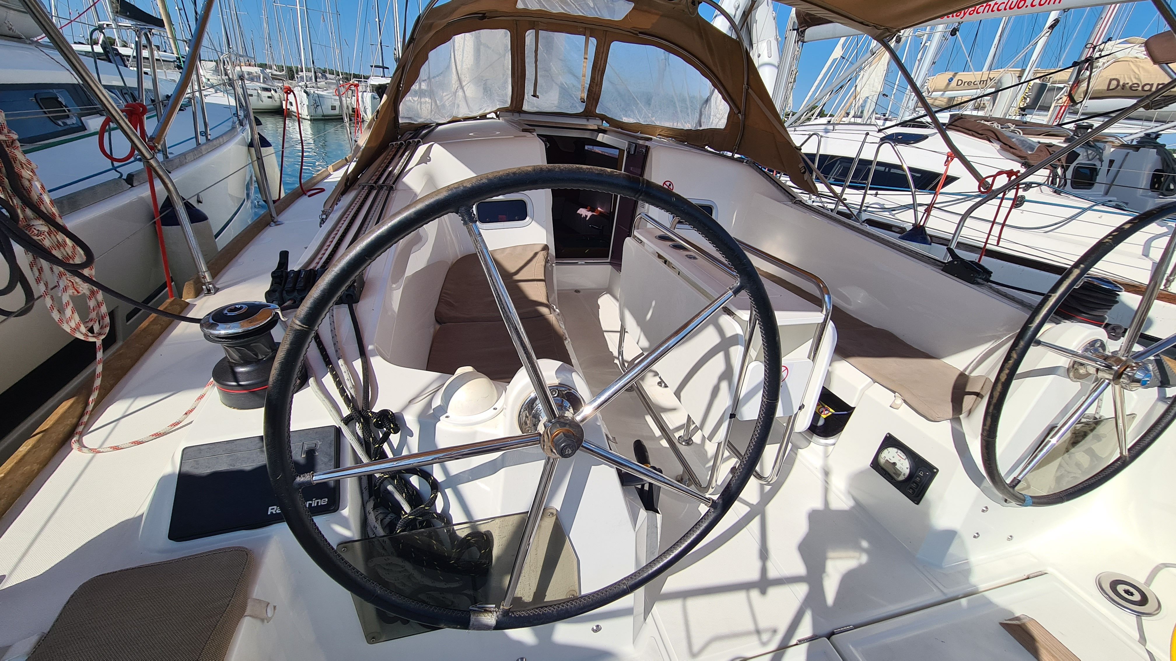 Jeanneau Sun Odyssey 349 | Lapwing