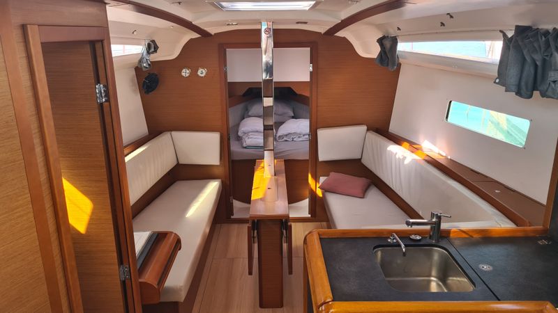Jeanneau Sun Odyssey 349 | Lapwing