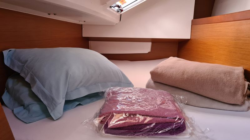 Jeanneau Sun Odyssey 349 | Lapwing