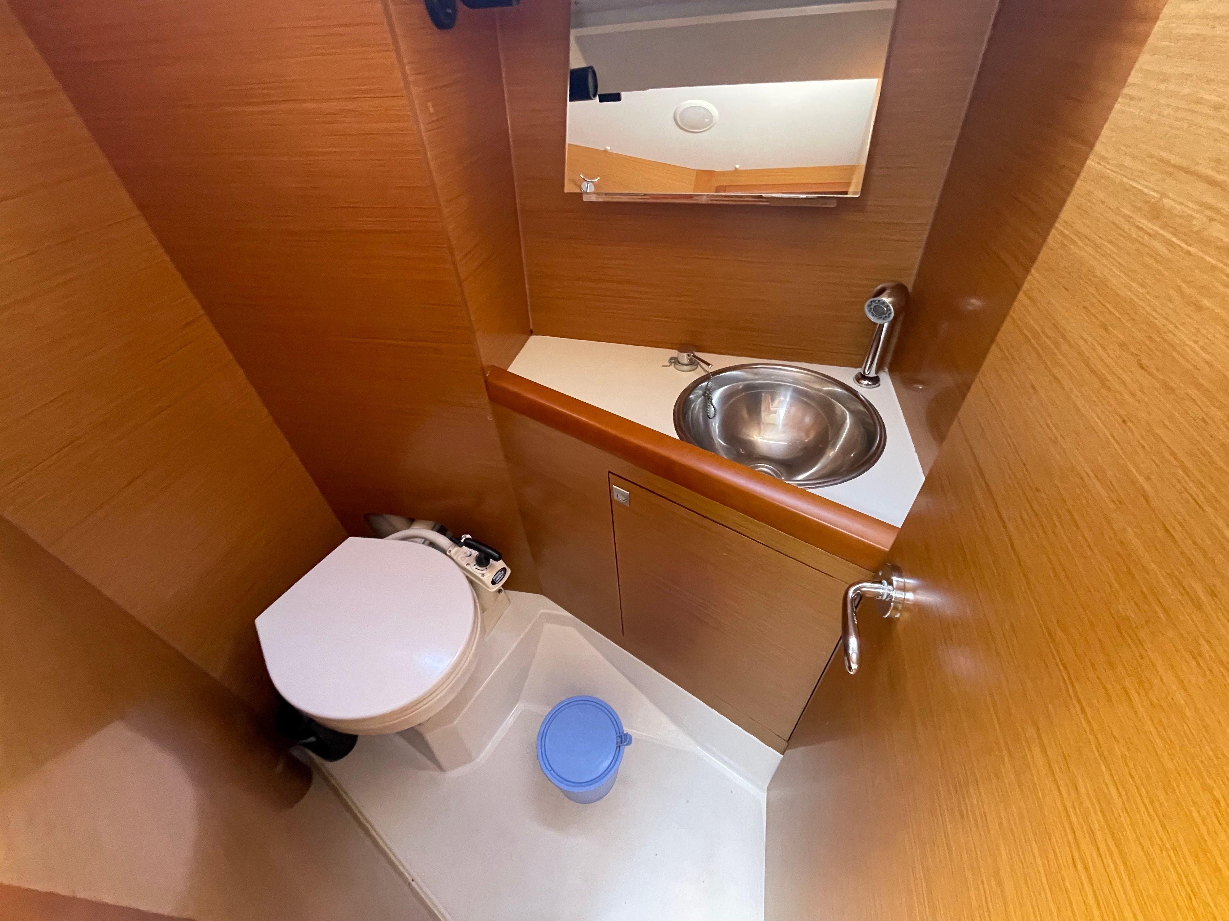 Jeanneau Sun Odyssey 349 | Little Owl