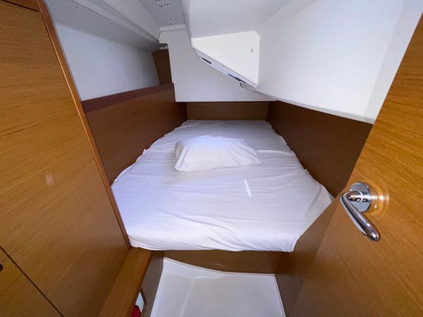 Jeanneau Sun Odyssey 349 | Little Owl