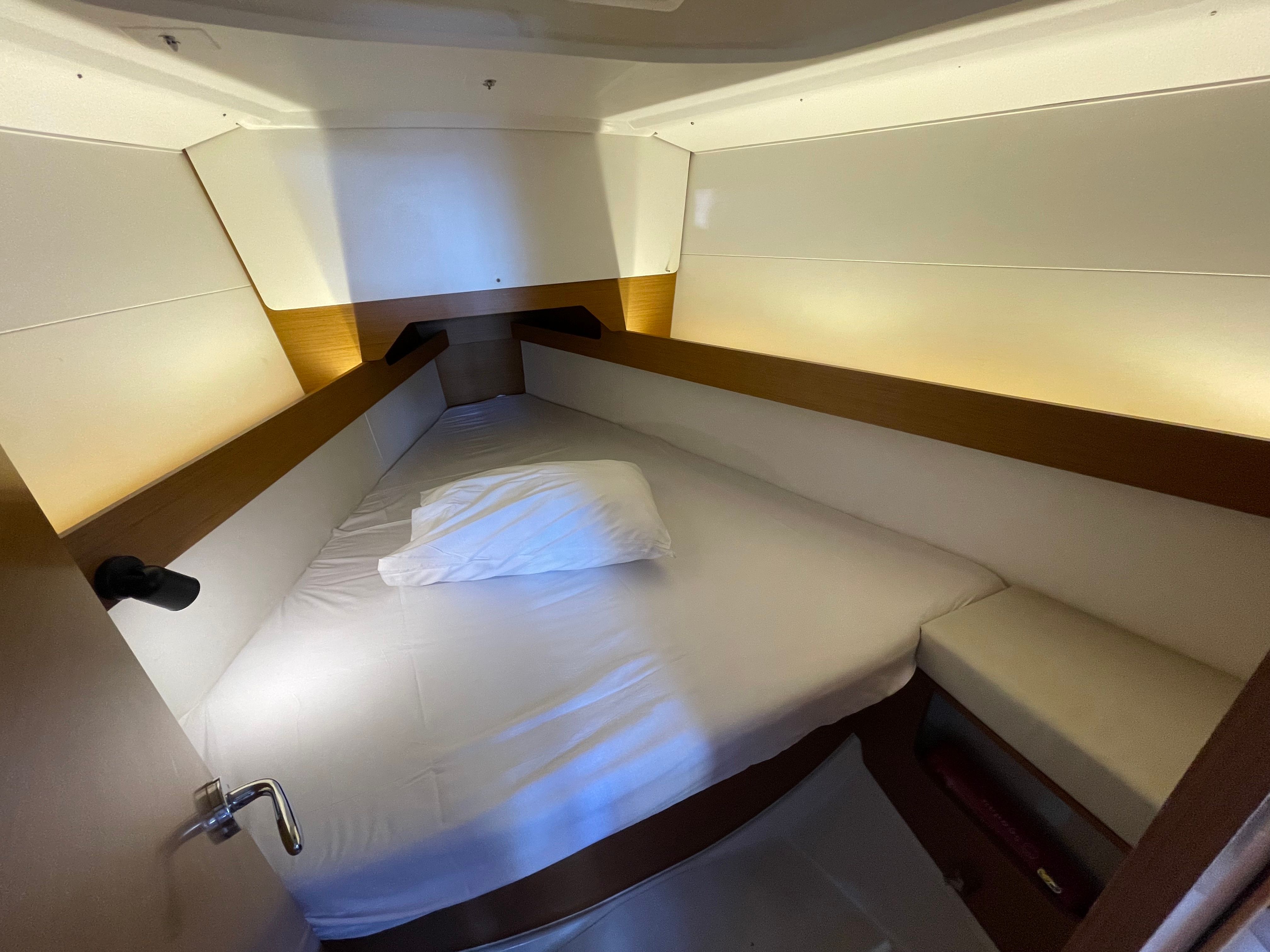 Jeanneau Sun Odyssey 349 | Little Owl