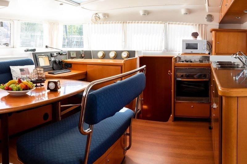 Lagoon 440 | Chocolate