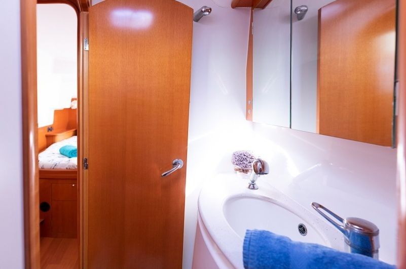 Lagoon 440 | Chocolate