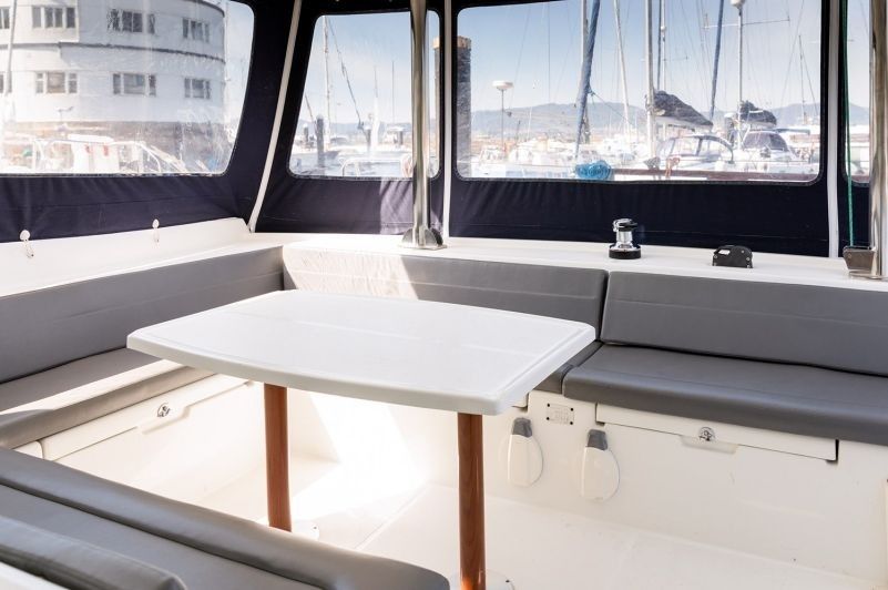 Lagoon 440 | Chocolate