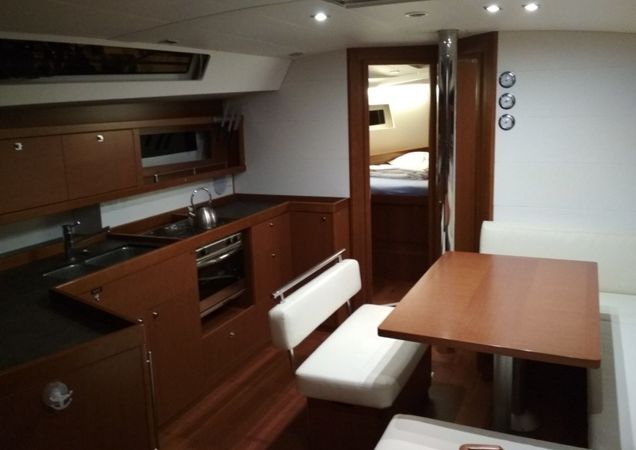 Beneteau Oceanis 45 | Dark Horse