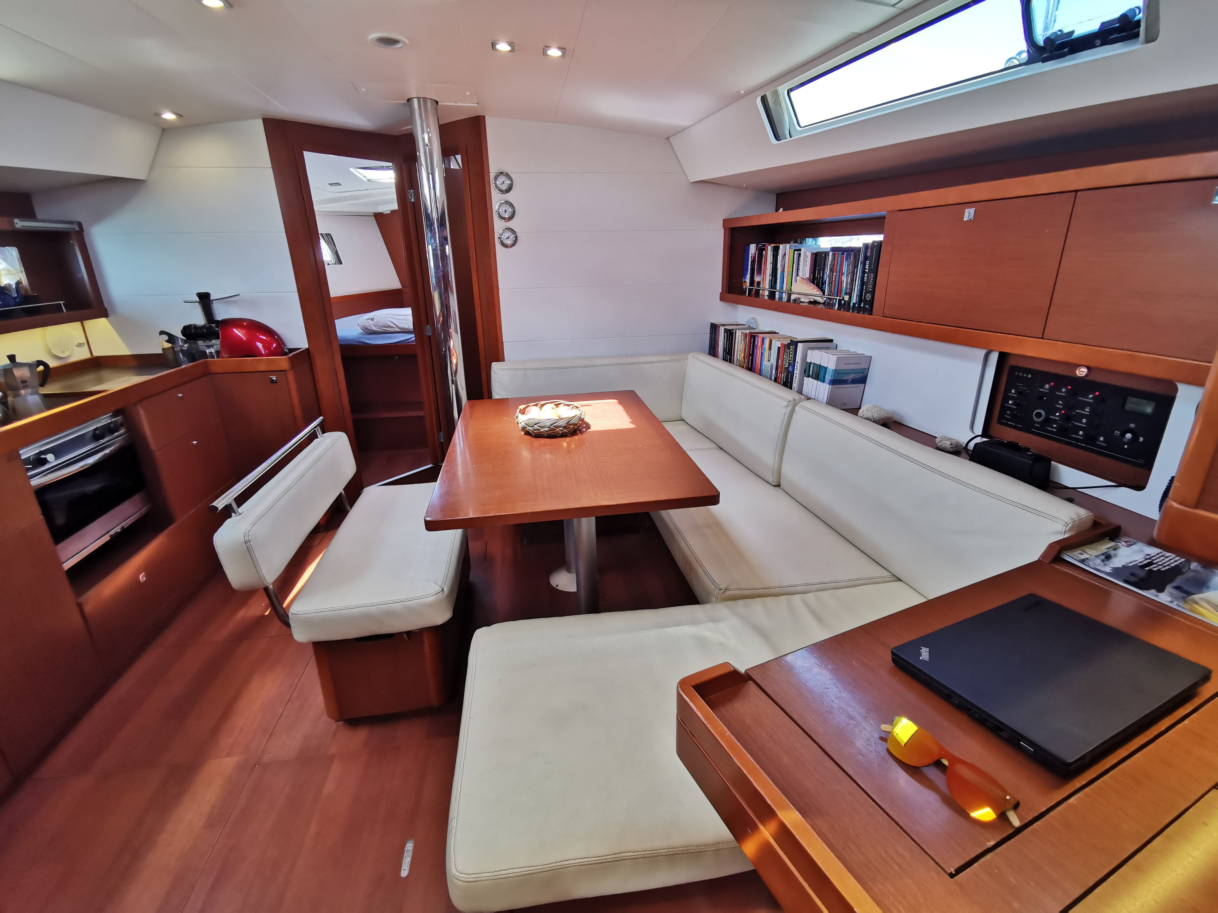 Beneteau Oceanis 45 | Dark Horse