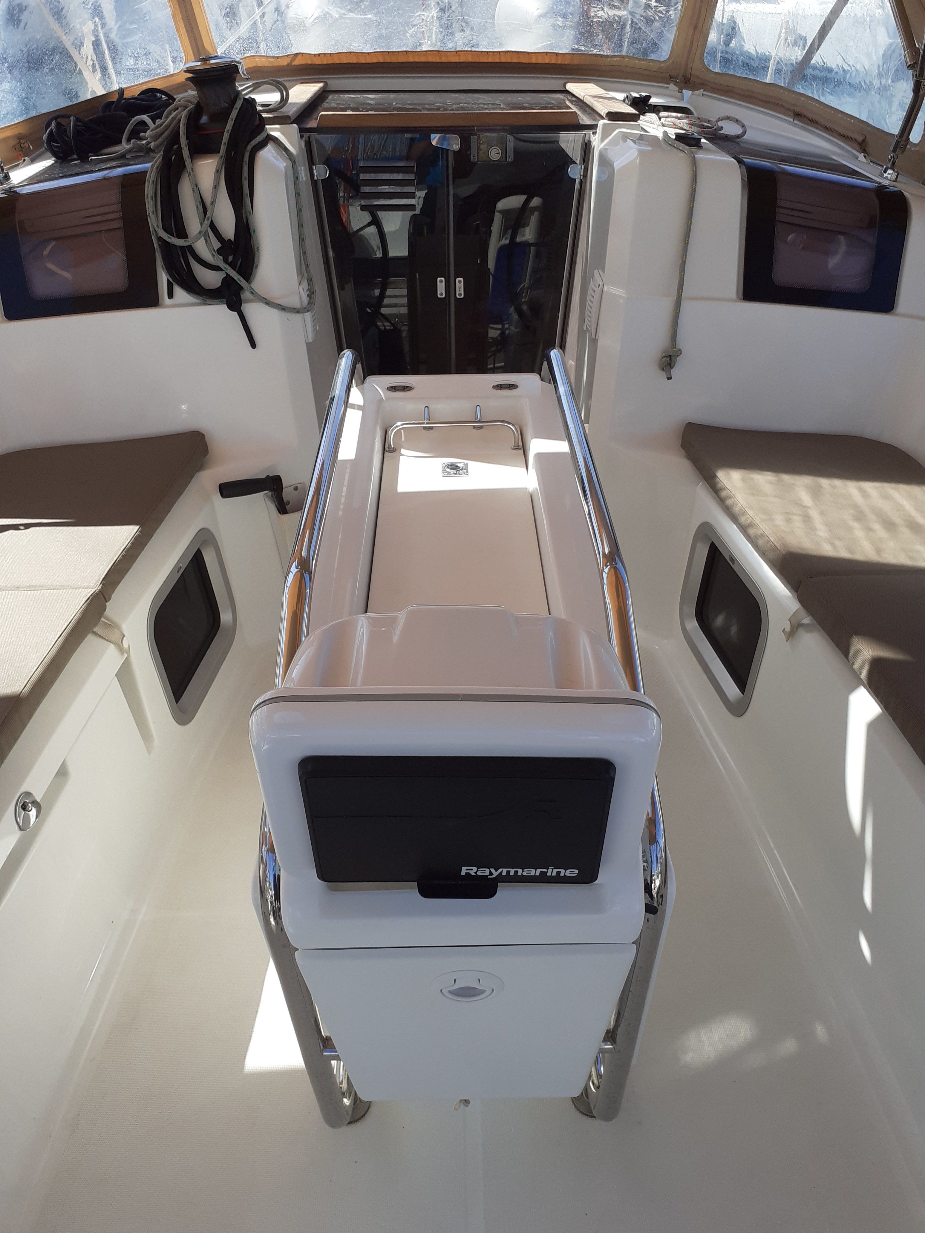 Jeanneau Sun Odyssey 389 | Peacok